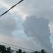 Tangkapan layar CCTV yang memperlihatkan erupsi material baru setinggi lebih kurang 1.000 meter yang keluar dari kawah Gunung Dukono di Pulau Halmahera, Maluku Utara, Minggu (19/11/2023). (ANTARA/HO-PVMBG)