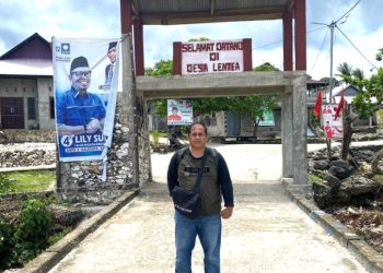 Kepala Bidang Ketenagalistrikan DESDM Sultra, Muh. llyas dalam kunjungan di Lentea Wakatobi (16/1)