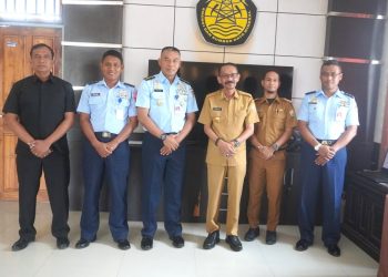 Dirjenstratops Seskoau Kolonel Pnb Antonius Adi Nur W., S.E., M.Han beserta staf Seskoau mengunjungi kantor Dinas Energi dan Sumber Daya Mineral (ESDM) Provinsi Sulawesi Tenggara pada Senin 6 Februari 2024.