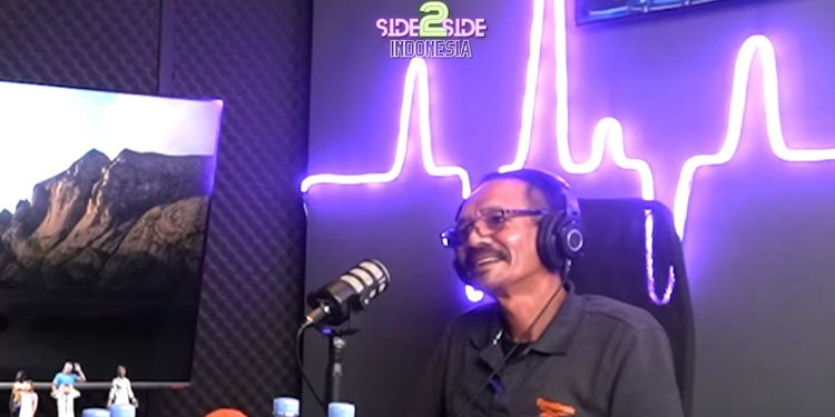 Andi Azis saat menjadi tamu di kanal Youtube Side2Side (12/6)