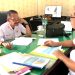 Kadis ESDM Andi Azis bersama Kabid Ketenagalistrikan Muh Ilyas dalam pembahasan data E-Dires