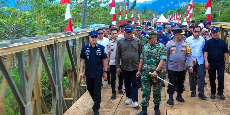 Gubernur Sultra Resmikan Pemanfaatan Perdana Jembatan Bailey di Konut